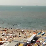 Appartement In With Sea Views Blankenberge