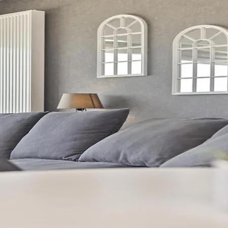 아파트 In With Sea Views