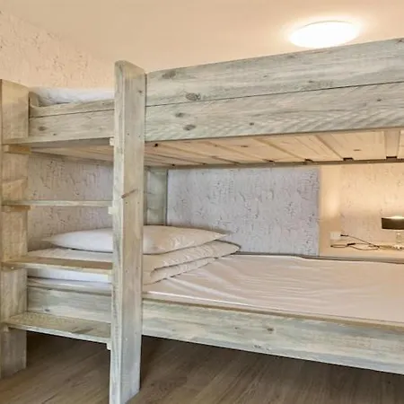 아파트 In With Sea Views *