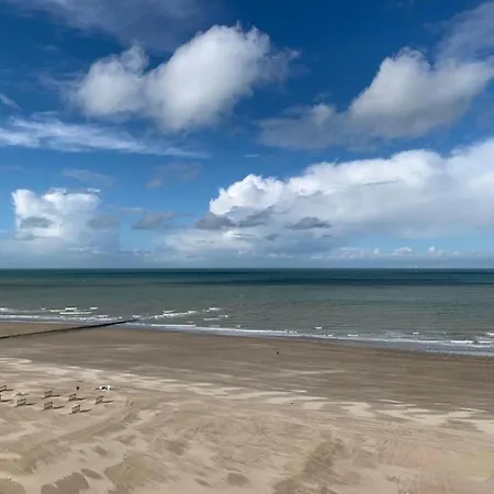 Appartement In With Sea Views Blankenberge