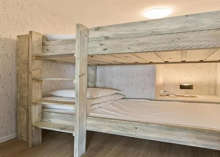 דירה In With Sea Views *